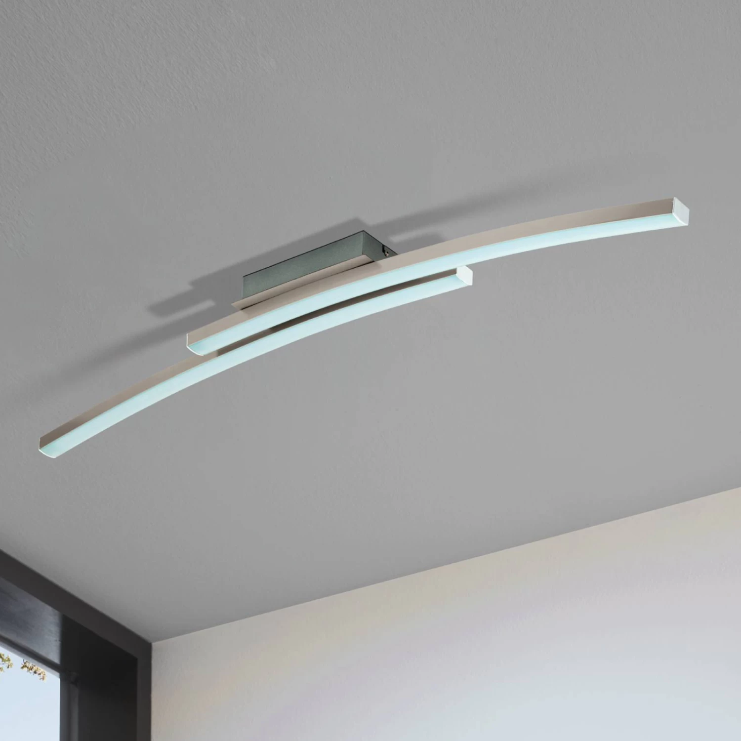 EGLO Connect Fraioli-C LED Ceiling Lamp, Curved 3 EGLO Connect Fraioli-C LED Ceiling Lamp, Curved