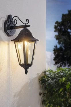 Eglo Navedo Traditional Outdoor Wall Light