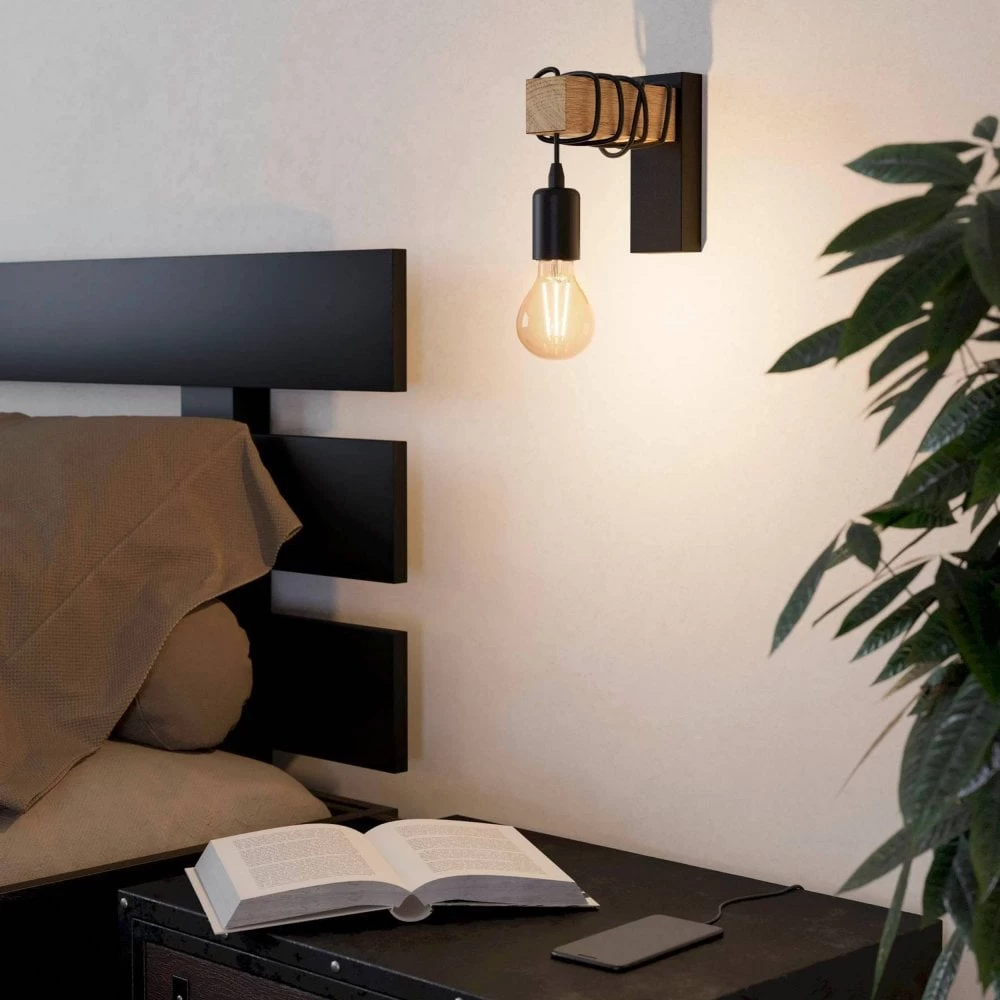 Eglo Townshend Single Wall Light In Black And Natural Oak 5 Eglo Townshend Single Wall Light In Black And Natural Oak - Image 3